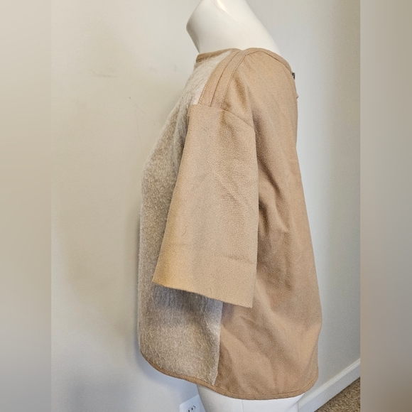 Banana Republic | Boxy Short Sleeve Back Zip Front Fur Oversized Top Blouse - Picture 7 of 8